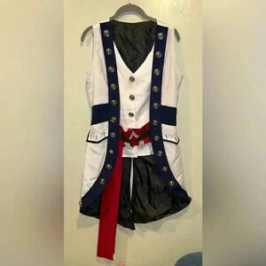 Women's Assassins Creed Connor Costume. Alluring. Size 4/6. Like new. Halloween!